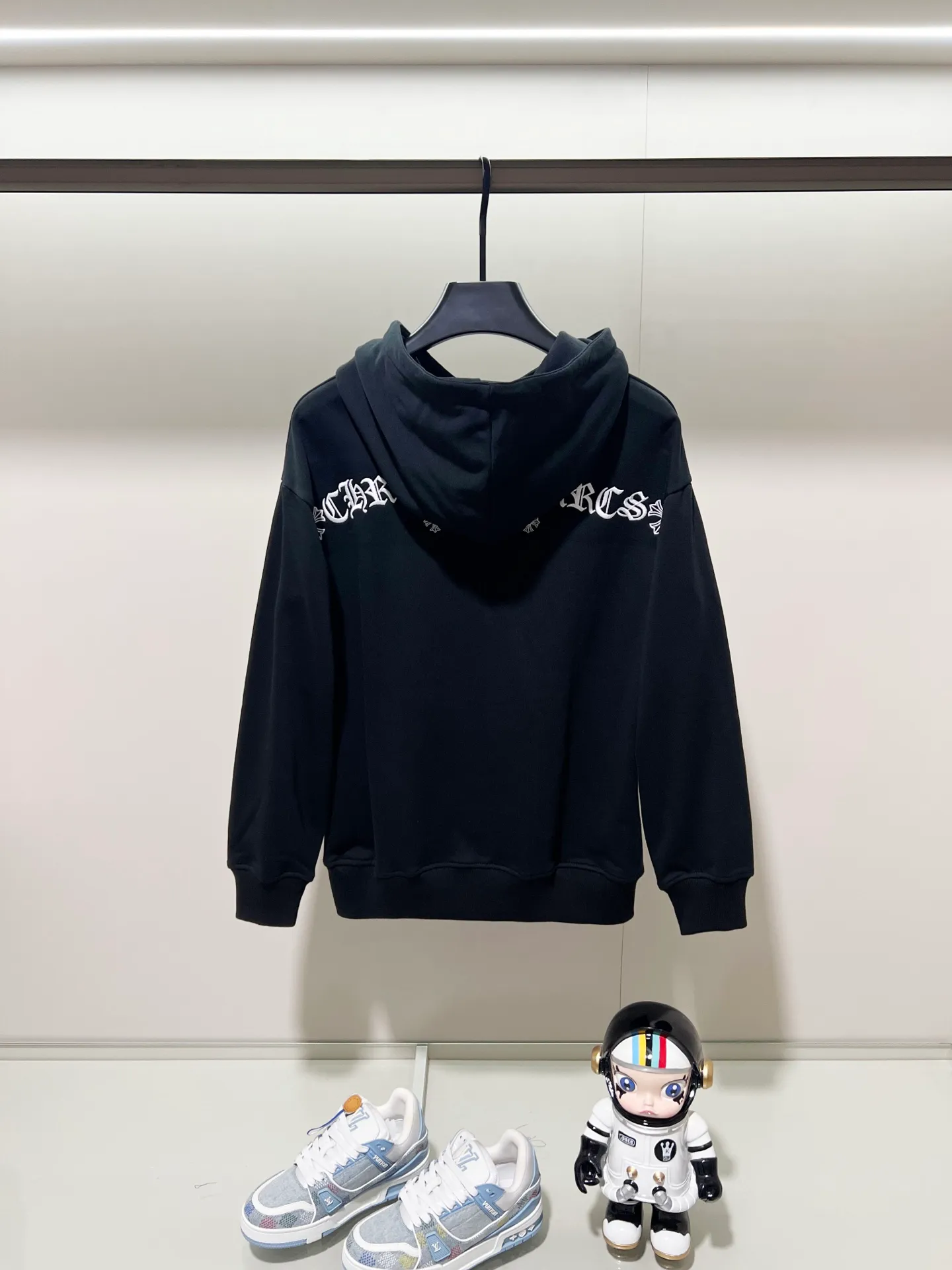 P260 chrome hearts/Chrome Hearts 420g pure cotton hooded sweatshirt, classic Sanskrit letter LOGO embroidery on the front and back, official synchronization, 1:1 original mold opening, fashionable personality, versatile trend, pure original quality, original washed fabric, tag, collar label, washed wheat, three complete standards, color: black, white, pink. Size: XS-L